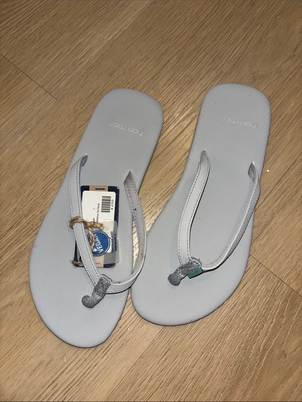 Women’s Light Gray Thong Sandals - Minimal Everyday Flip Flops